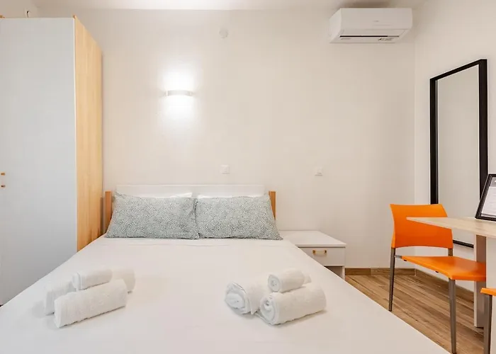 Bright Summer Pool-parking -30m Dal Mare Bacucco