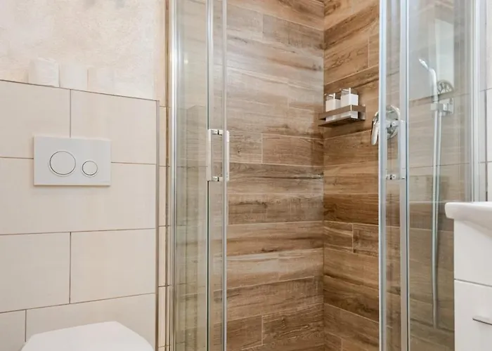 Bright Summer Pool-parking -30m Dal Mare Bacucco