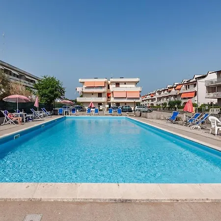 Apartmán Bright Summer Pool-parking -30m Dal Mare
