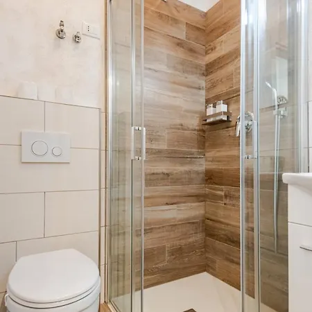 Bright Summer Pool-parking -30m Dal Mare Bacucco